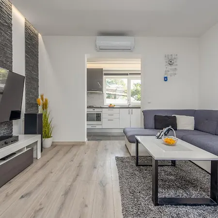 Apartment Floyd Bibinje